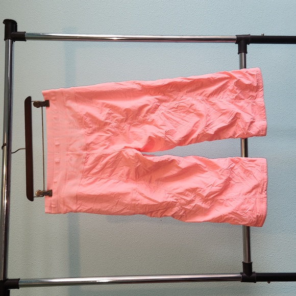 Lululemon Coral Studio Crop Pants - Picture 2 of 4